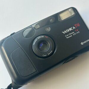 Yashica T4
